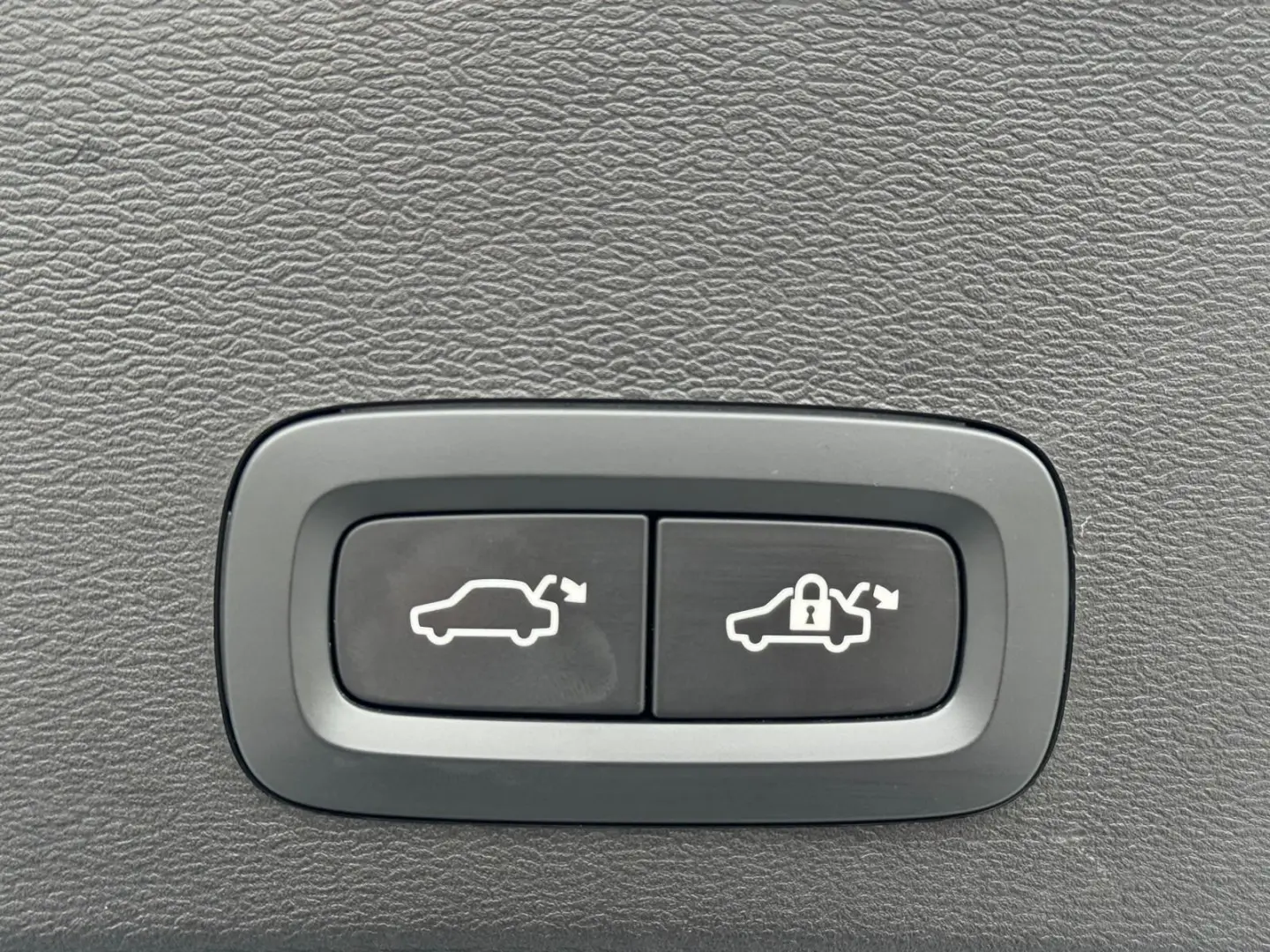 Volvo XC40 B4 R-Design 4x4