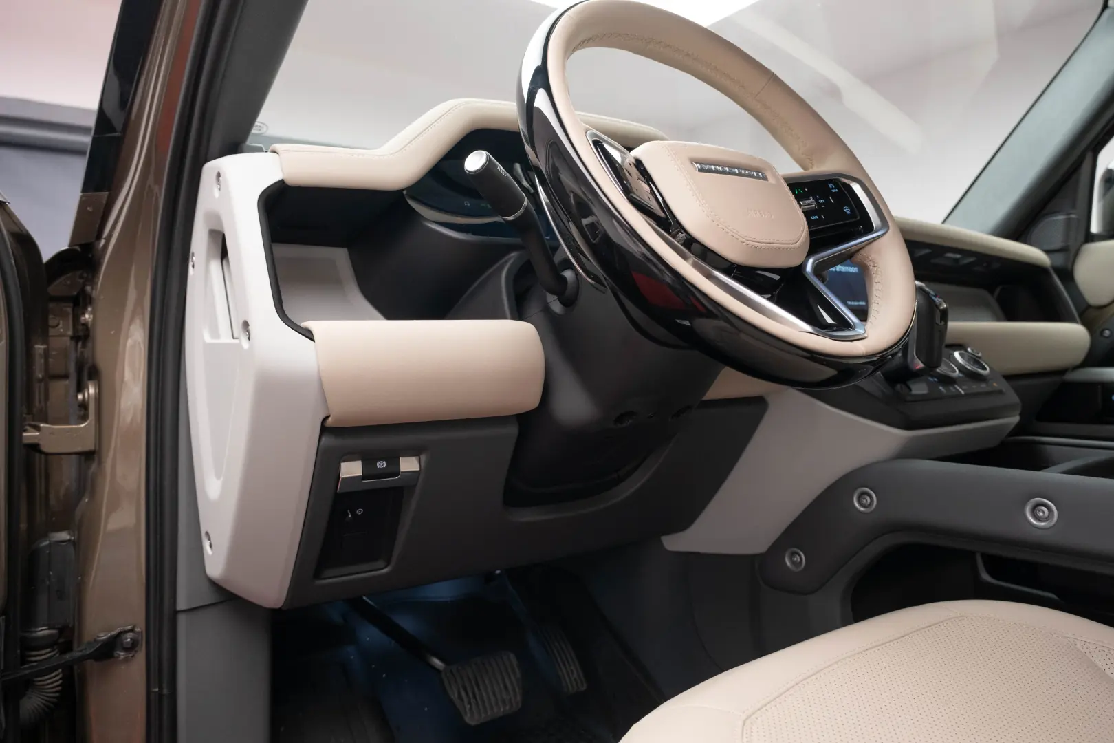 Land Rover Defender D250Hybrid X Dynamic SE
