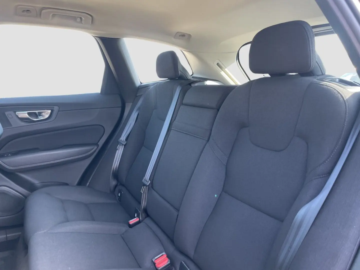 XC60 B4 Momentum Pro AWD/Navi/LED/AHK/Kam/el.HKL