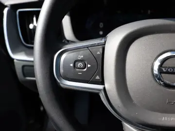 XC60 B4 Core 1Hd. LED STANDHZ FACEL. W-LAN NAVI
