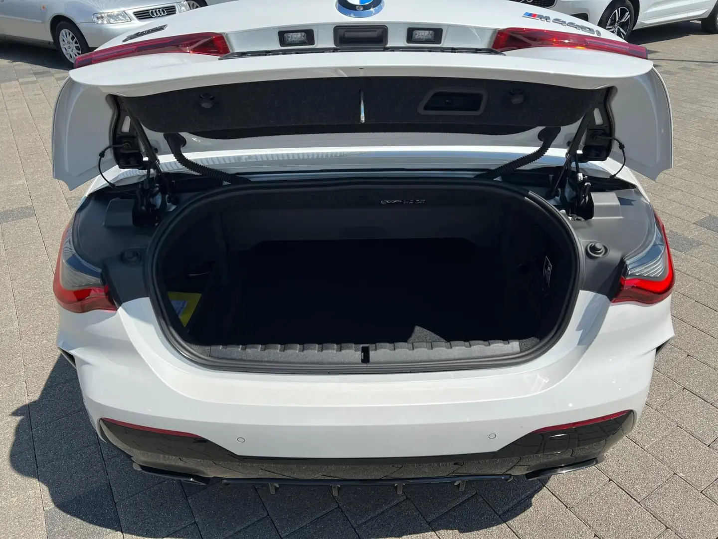 M440i xDrive Cabrio Navi SHZ Laser HK HUD AHK