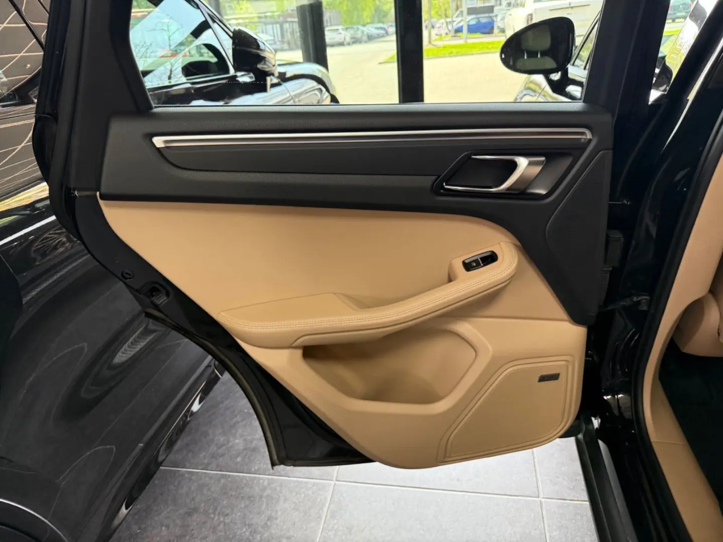Macan Basis- Pano- Bose- 360