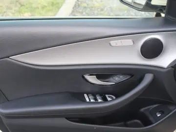 E 220 E -Klasse Lim. E 220 d Avantgarde
