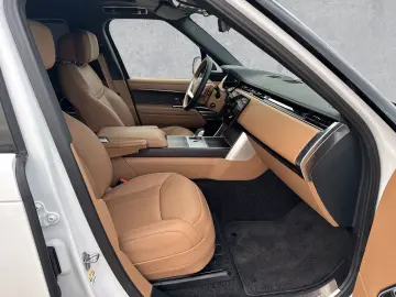 Range Rover 4.4 P530 Autobiography AHK ACC 23