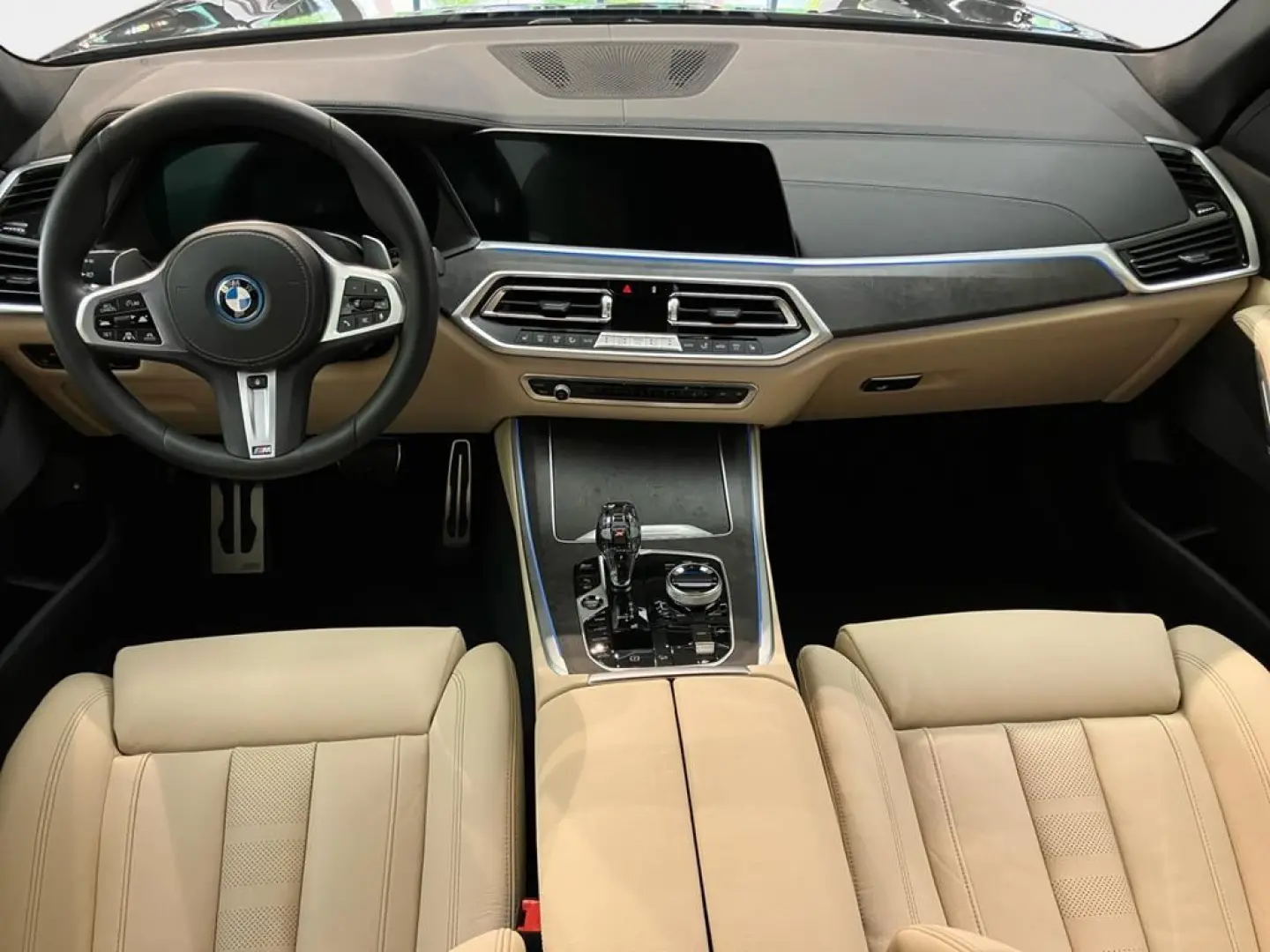 X5 xDrive45e M Sport+Luftfederung+AHK+21