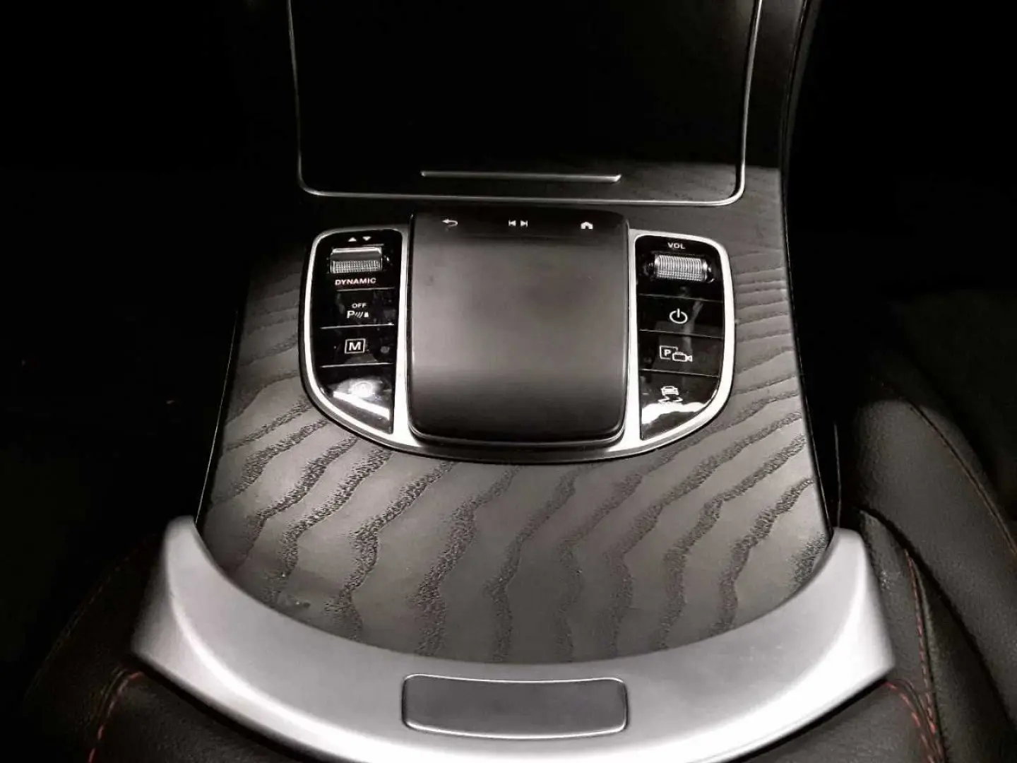 GLC 220d 4M 9G AMG+ AHK HuD PANO StHz