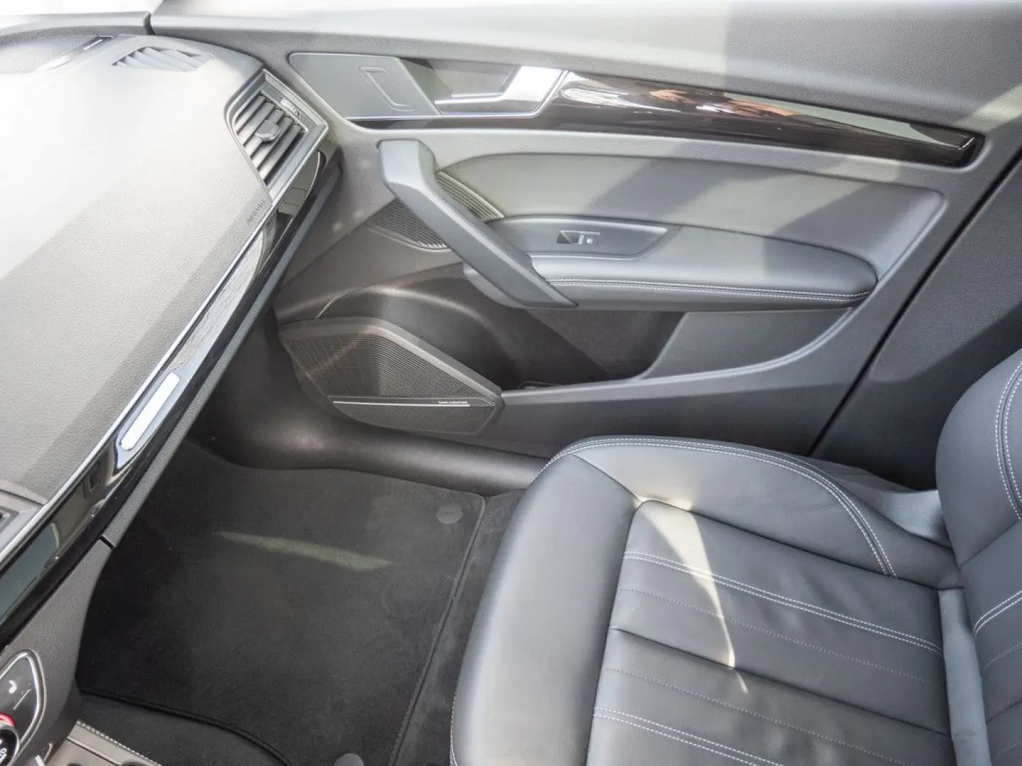 Q5 50TDI quattro S line MATRIX NAVI STANDHZ B&O