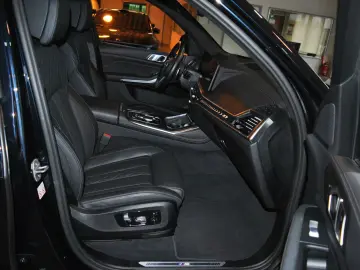 X7 xDrive 40 d M Sport Carbon-schwarz