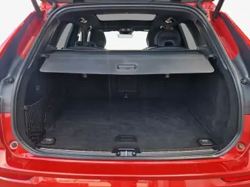 XC60 B5 D AWD Geartronic RDesign *Pano/LED*