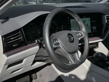 Touareg 3.0 TDI HuD*Air*Massage*Pano*Stand*Air
