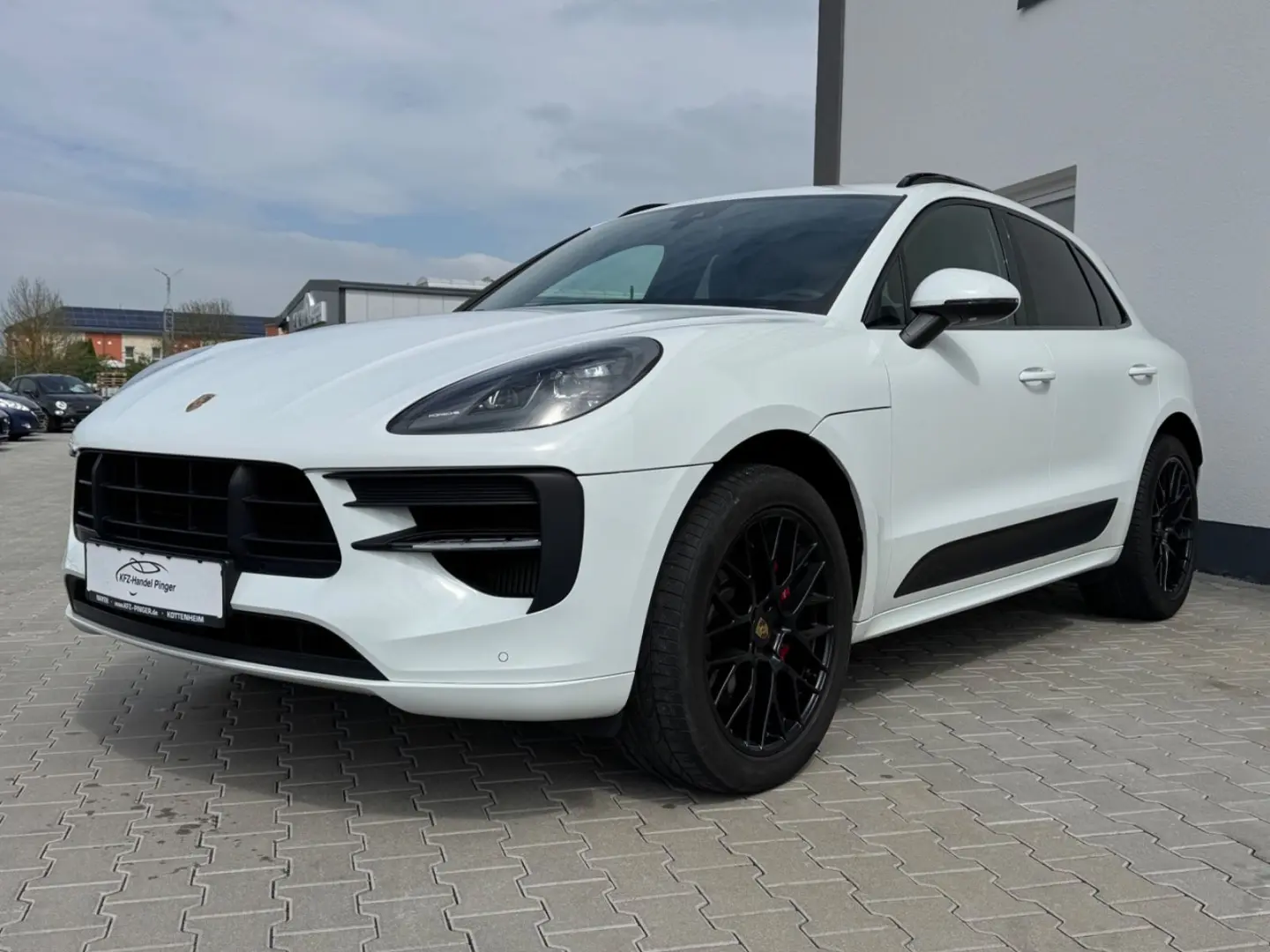 Macan GTS