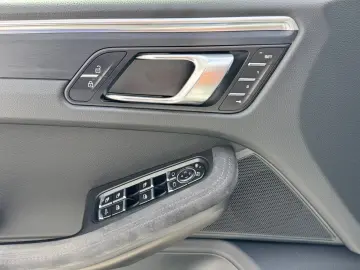 Macan GTS