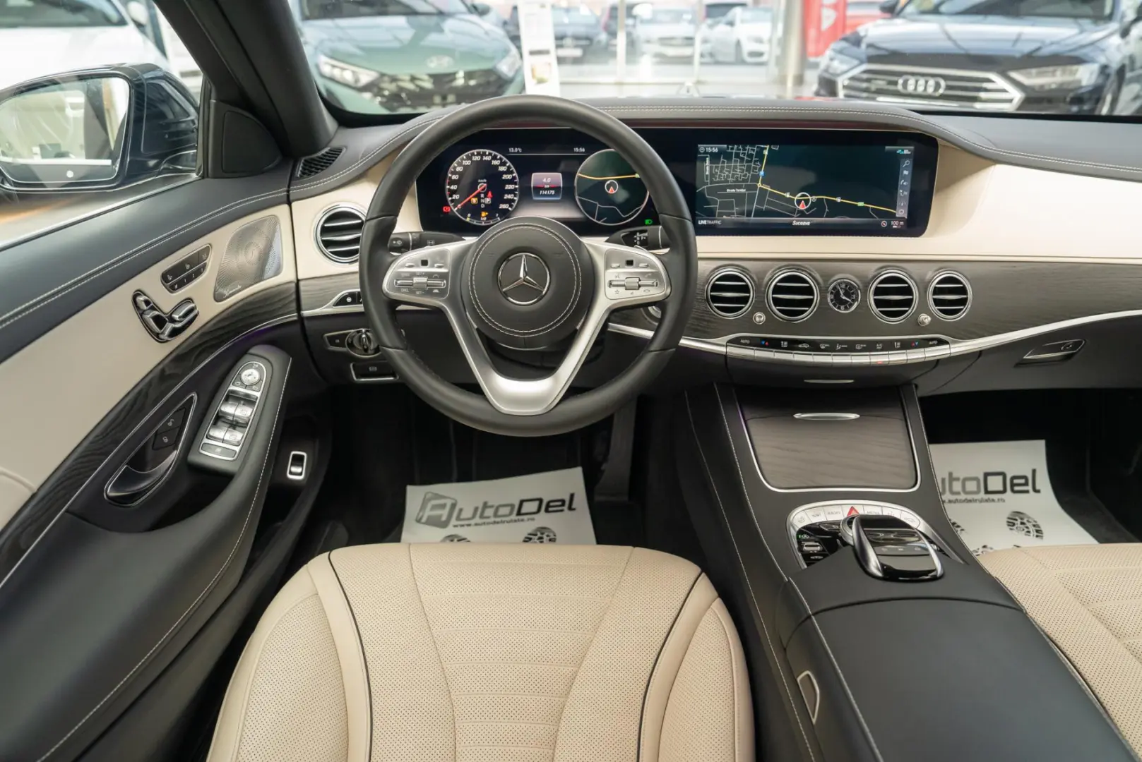 Mercedes-Benz S-Class S560 V8 4MATIC 9G-Tronic