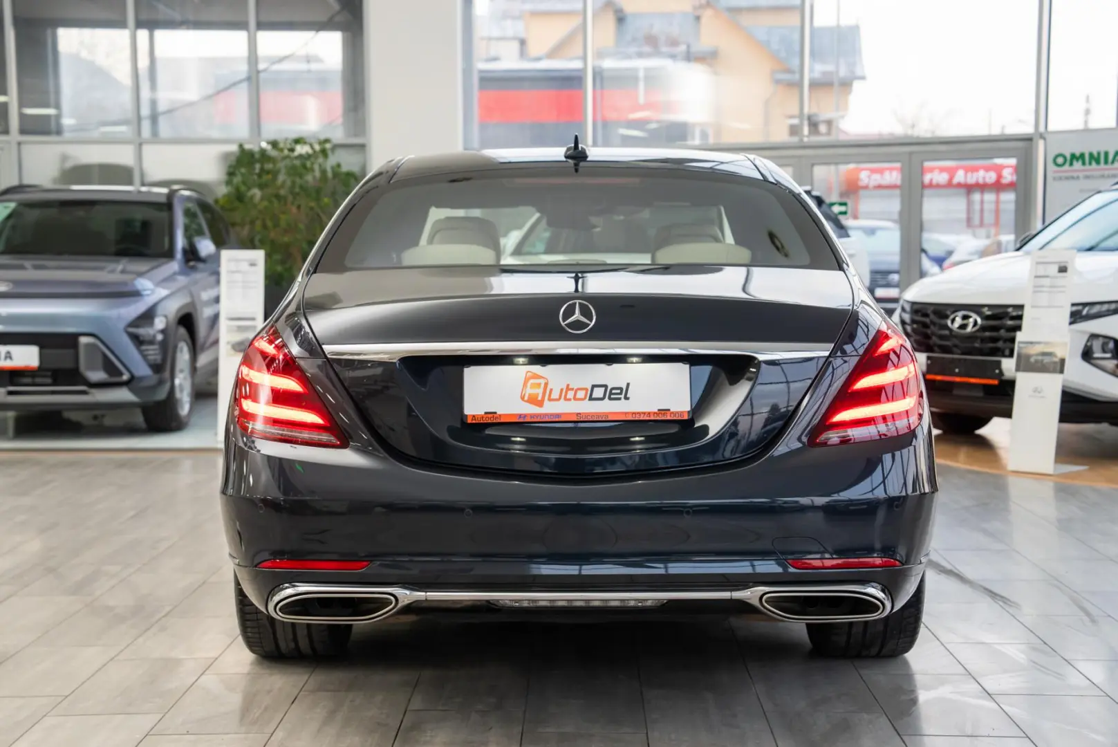Mercedes-Benz S-Class S560 V8 4MATIC 9G-Tronic