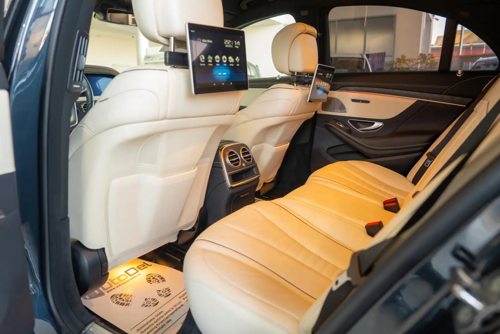 Mercedes-Benz S-Class S560 V8 4MATIC 9G-Tronic