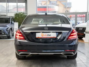 Mercedes-Benz S-Class S560 V8 4MATIC 9G-Tronic
