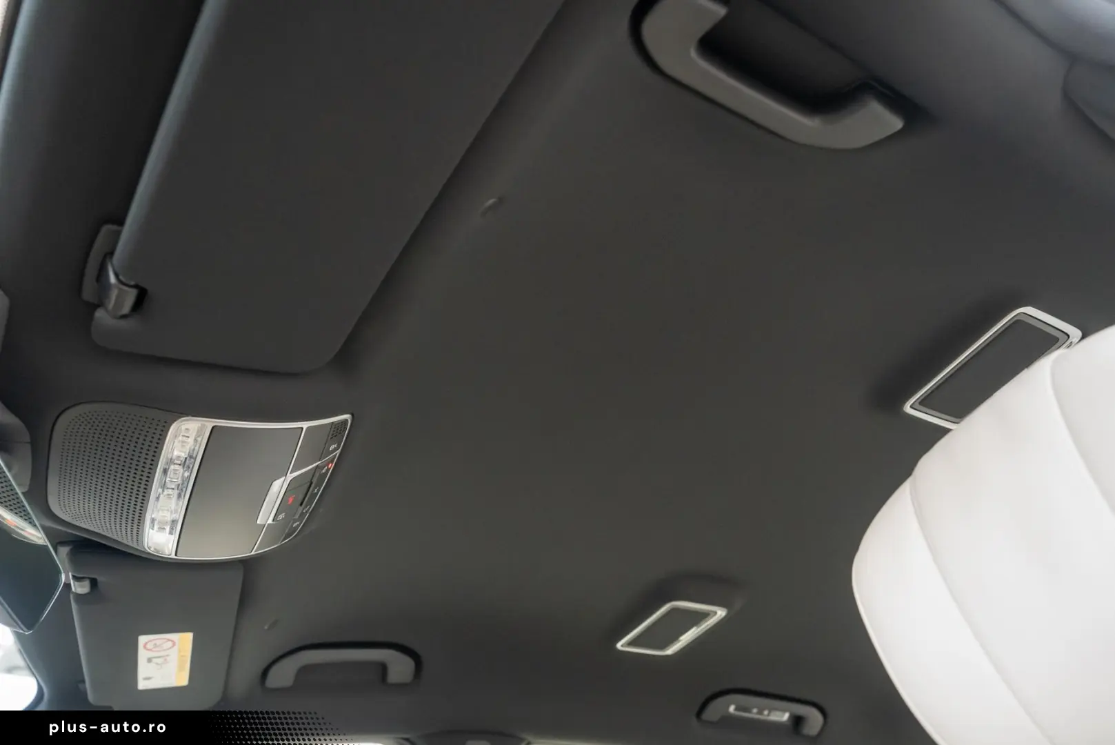 Mercedes-Benz S-Class S560 V8 4MATIC 9G-Tronic