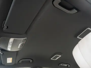 Mercedes-Benz S-Class S560 V8 4MATIC 9G-Tronic