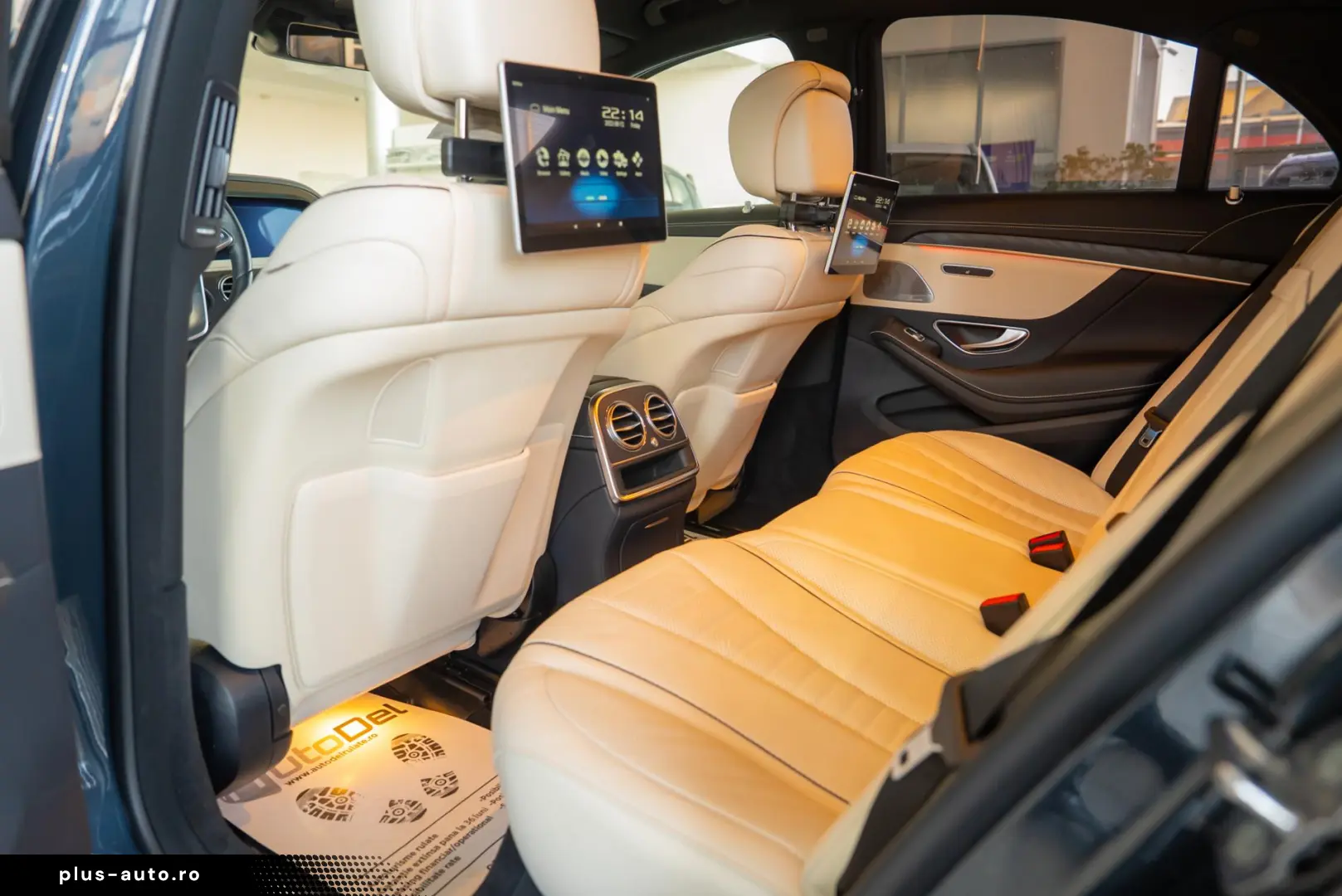 Mercedes-Benz S-Class S560 V8 4MATIC 9G-Tronic