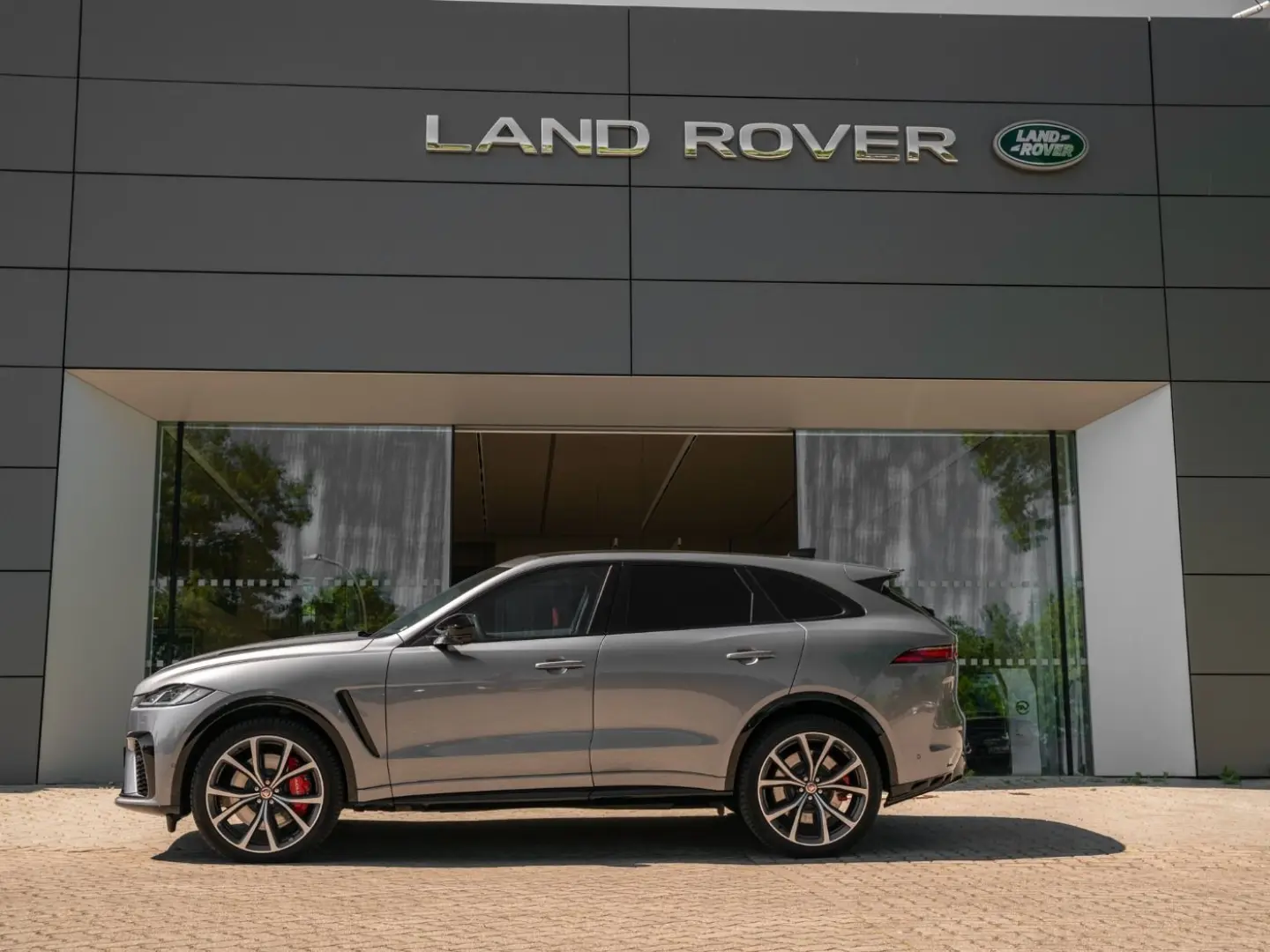 F-Pace P550 SVR ACC FLA HUD PIXEL 360 Spur PANO