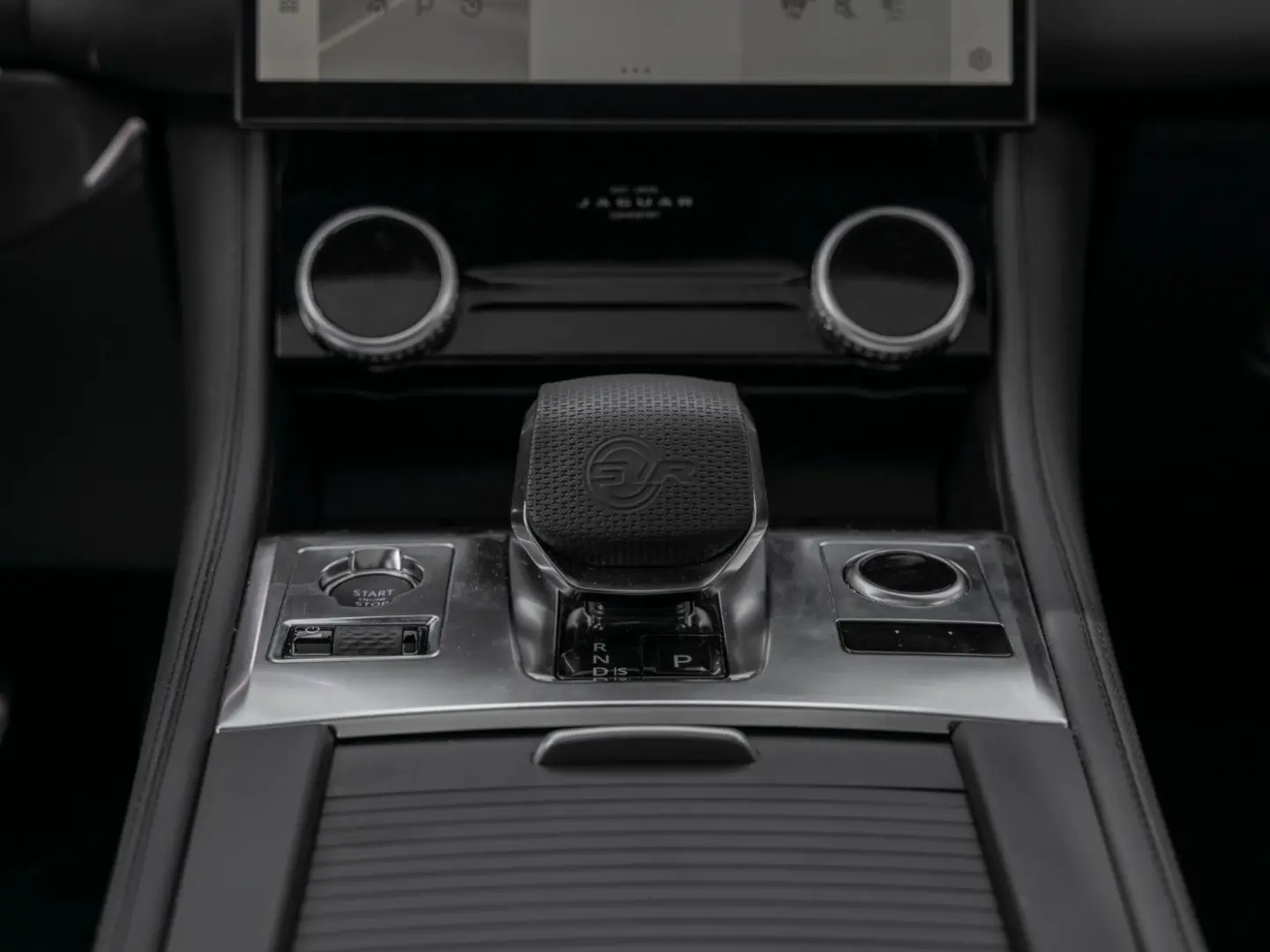 F-Pace P550 SVR ACC FLA HUD PIXEL 360 Spur PANO