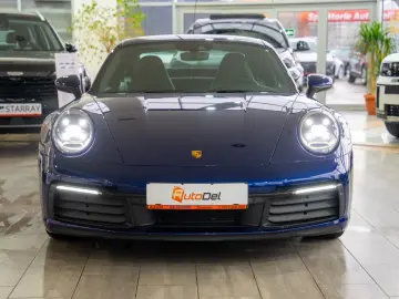Porsche 911 CARRERA 4 - 992