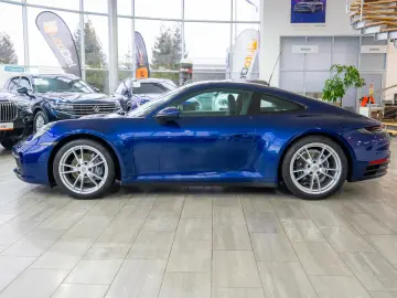 Porsche 911 CARRERA 4 - 992
