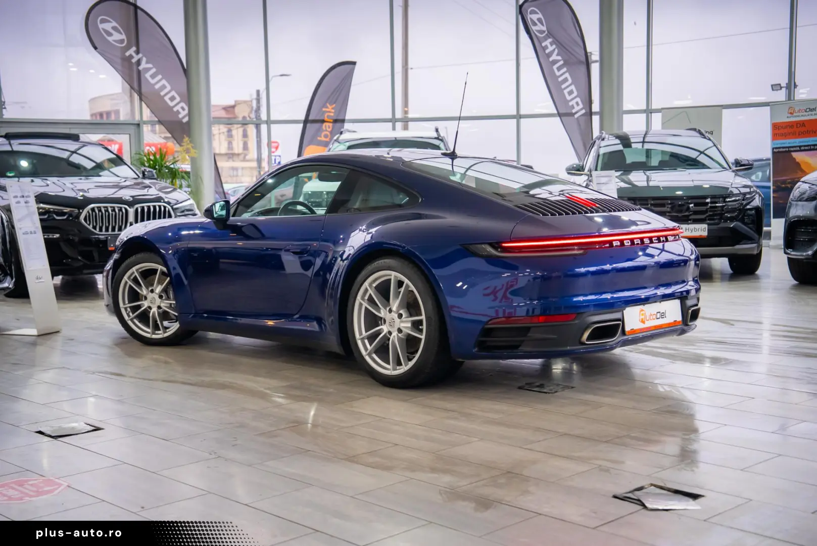 Porsche 911 CARRERA 4 - 992