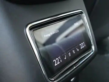 Bentayga V8 *First Edition*Standhzg.*