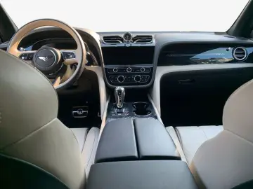 New Bentayga EWB V8 Azure First Edition