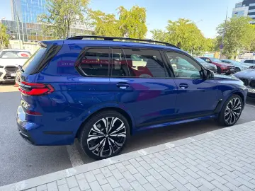 BMW X7 M60i xDrive