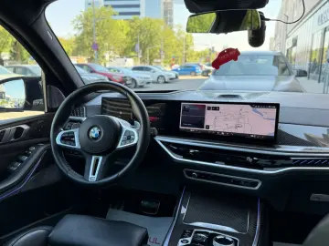 BMW X7 M60i xDrive