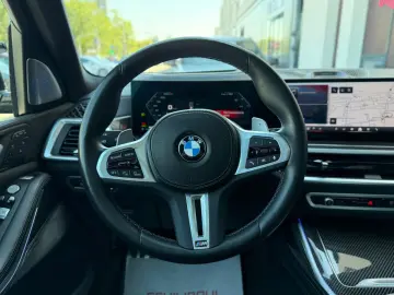 BMW X7 M60i xDrive