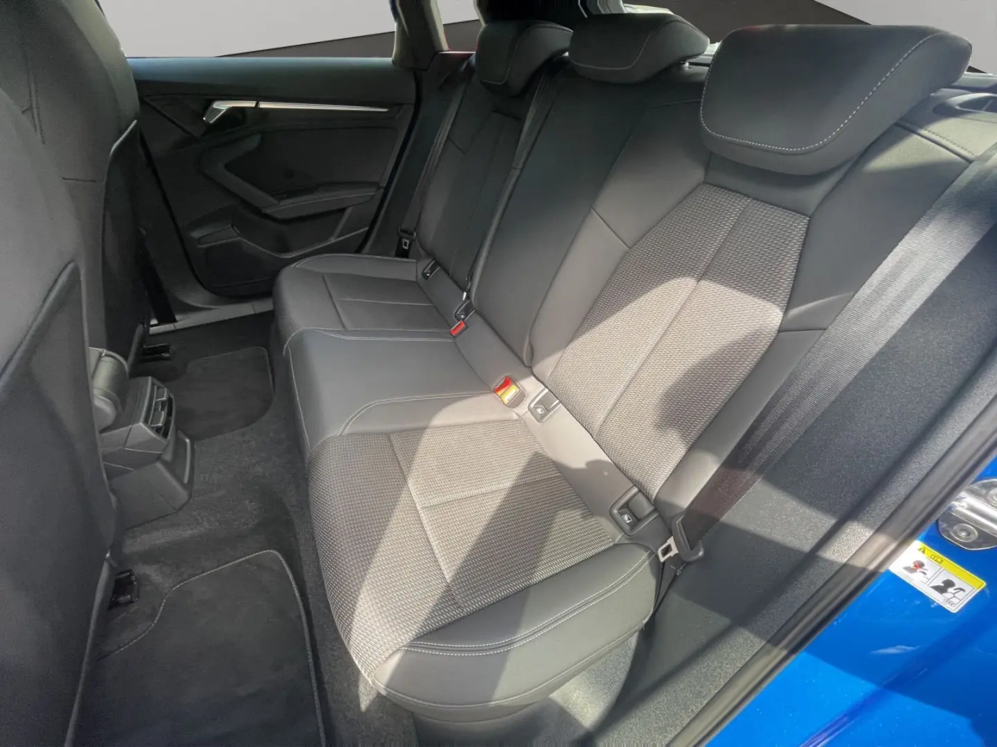 A3 SB 40 TDI qu. S line Matrix HuD Kam. StandHZG