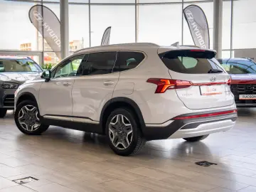 Hyundai Santa Fe 1.6T-GDI Plug-in Hybrid  4WD 