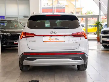 Hyundai Santa Fe 1.6T-GDI Plug-in Hybrid  4WD 