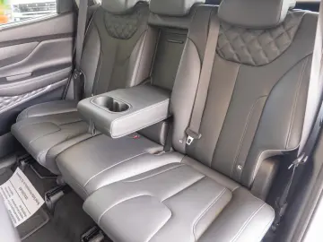 Hyundai Santa Fe 1.6T-GDI Plug-in Hybrid  4WD 
