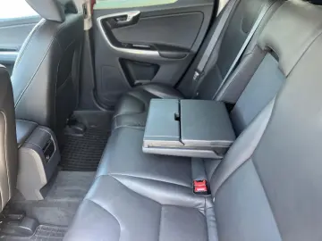 Volvo XC 60 D4 AWD Kinetic