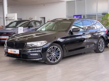 BMW Seria 5 520d Touring Steptronic 