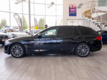 BMW Seria 5 520d Touring Steptronic 