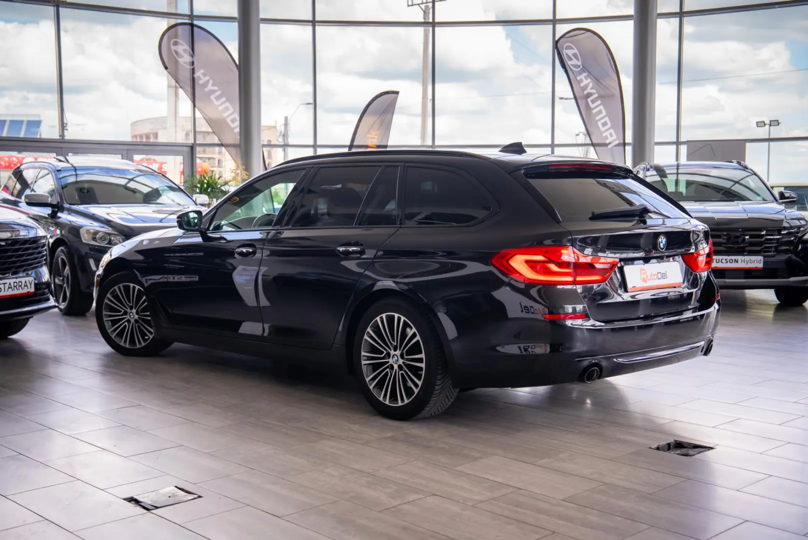 BMW Seria 5 520d Touring Steptronic 