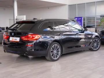 BMW Seria 5 520d Touring Steptronic 