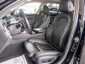 BMW Seria 5 520d Touring Steptronic 