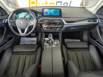 BMW Seria 5 520d Touring Steptronic 