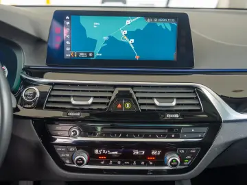 BMW Seria 5 520d Touring Steptronic 