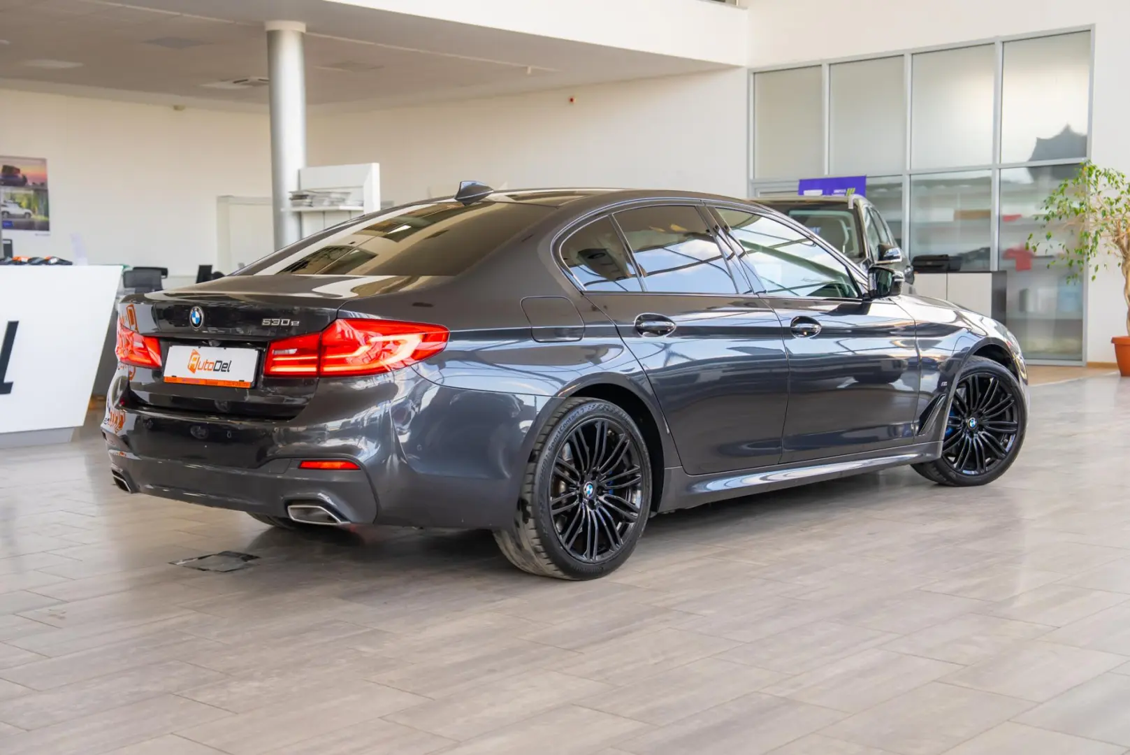 BMW Seria 5 530e 2.0 iPerformance 