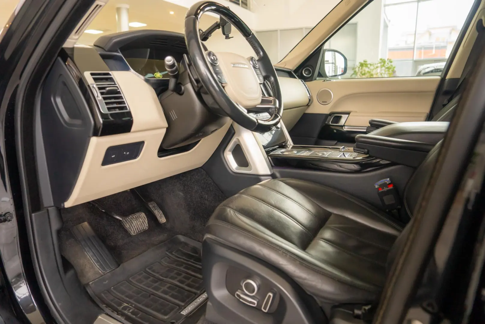 Land Rover Range Rover 3.0 V6 AWD Automatic