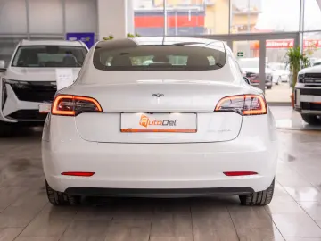Tesla Model 3 Long Range Dual Motor