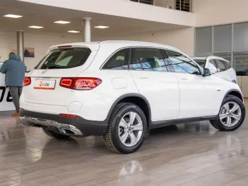 Mercedes-Benz GLC 300de 2.0 Plug-in 4MATIC 9G-Tronic