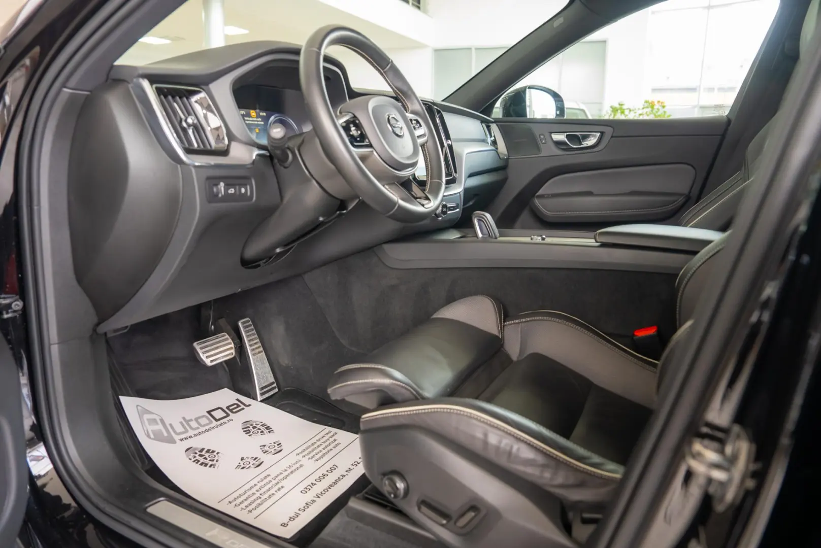 Volvo XC 60 2.0 T8 Plug-in hybrid AWD R-Design